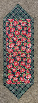 10-Minute Table Runner Fabric Kit Holiday Greetings Green