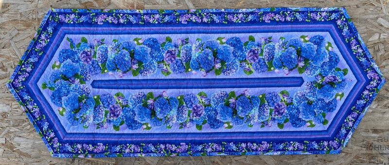Easy Striped Table Runner Hydrangea Bliss Fabric Kit (No Pattern)