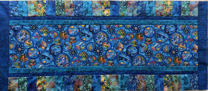 Fab-Focus Tablerunner - Calypso III, no pattern