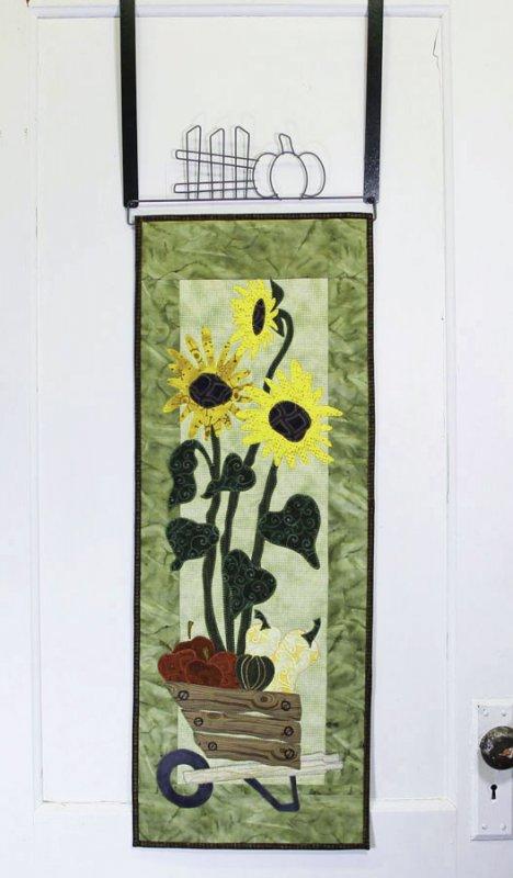 MM709 Fall Bounty 'N Blooms w/Hanger