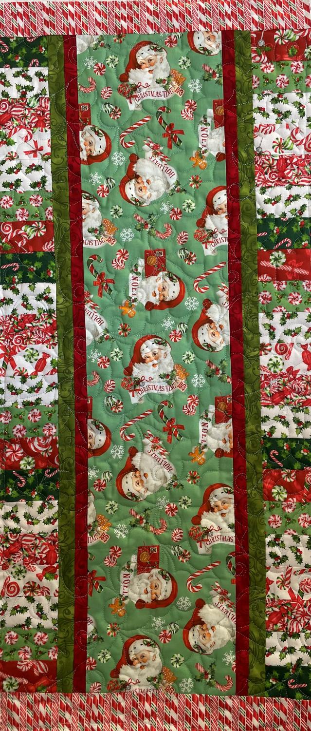 Fab-Focus Table Runner - Peppermint Candy, no pattern
